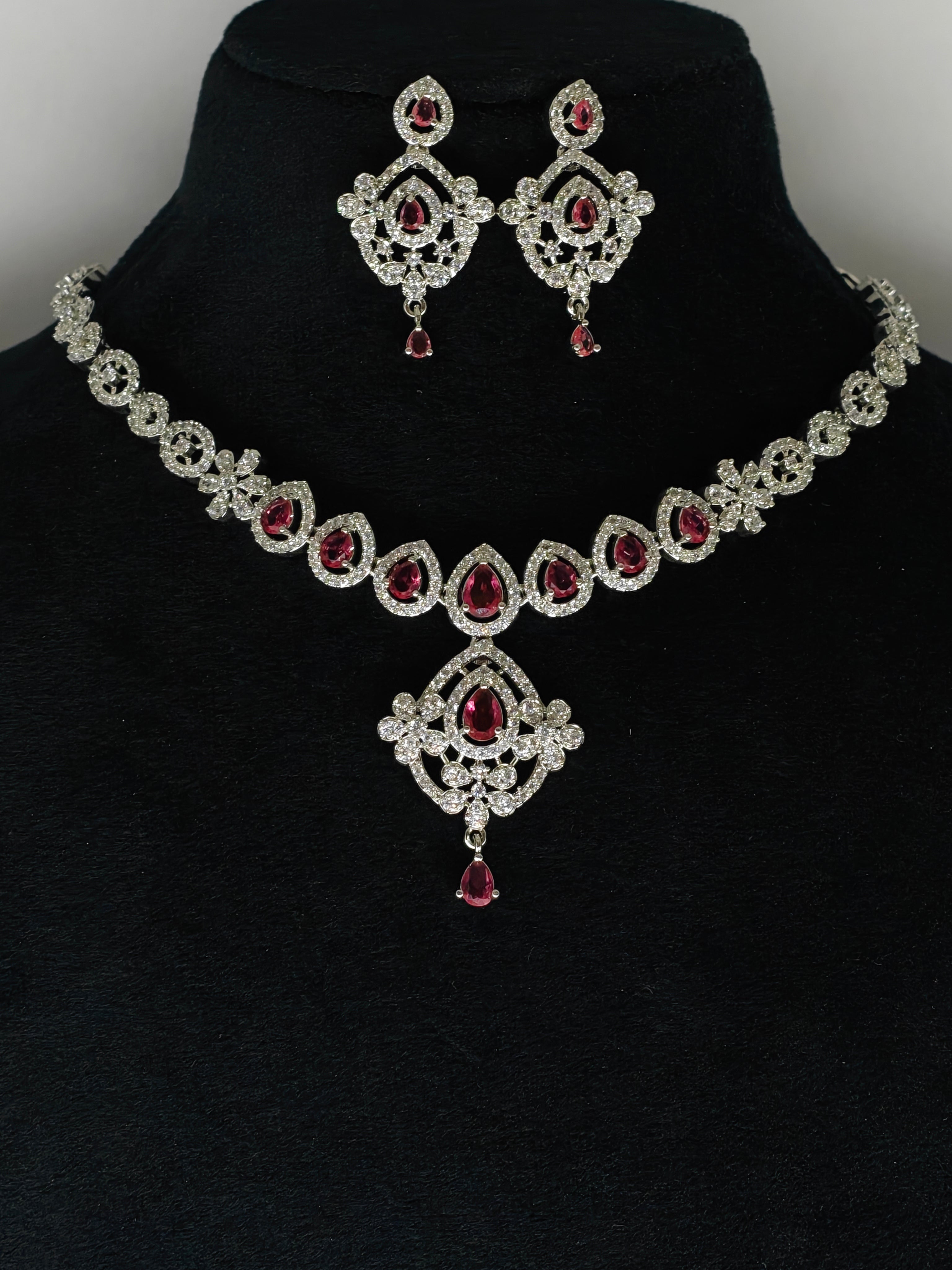 Necklace jewellery