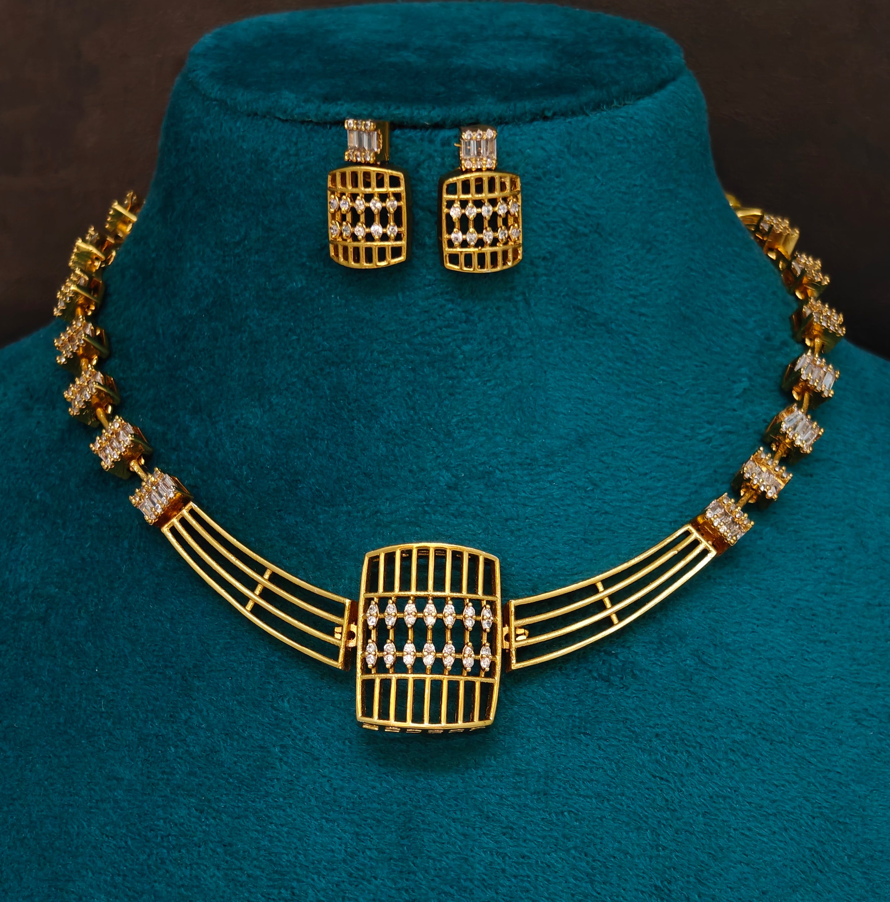 Short Necklace
