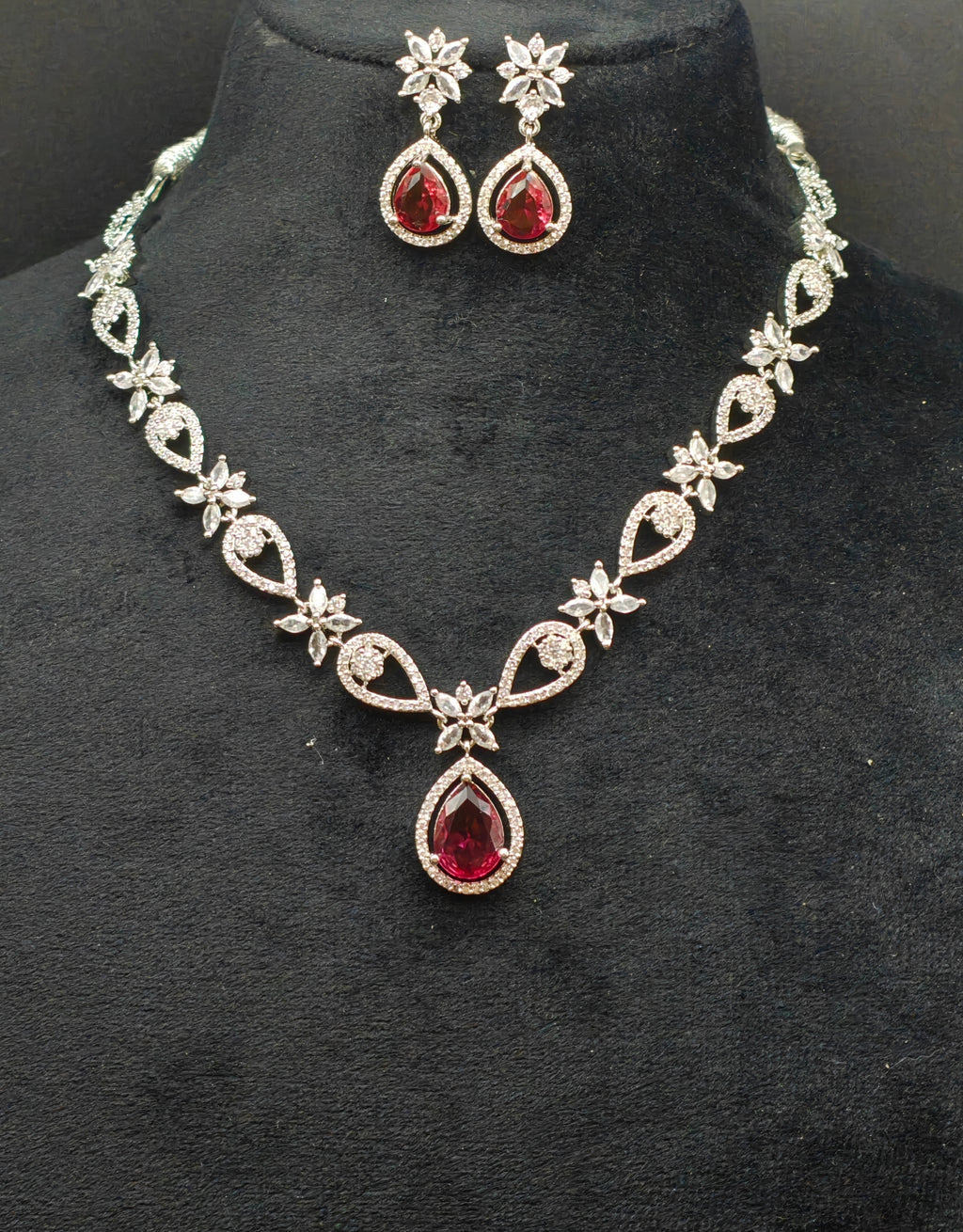 Silver necklace jewellery