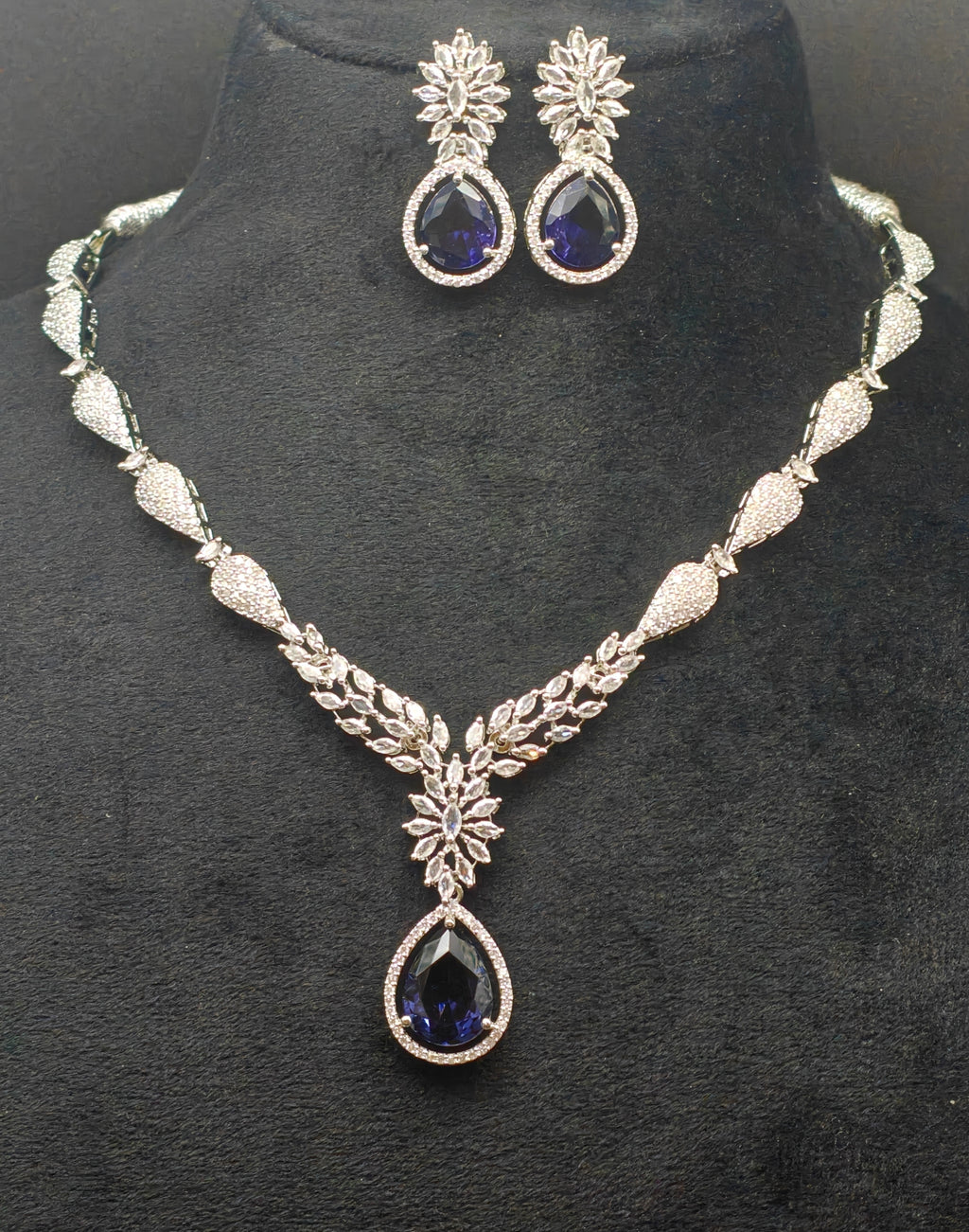Silver necklace jewellery