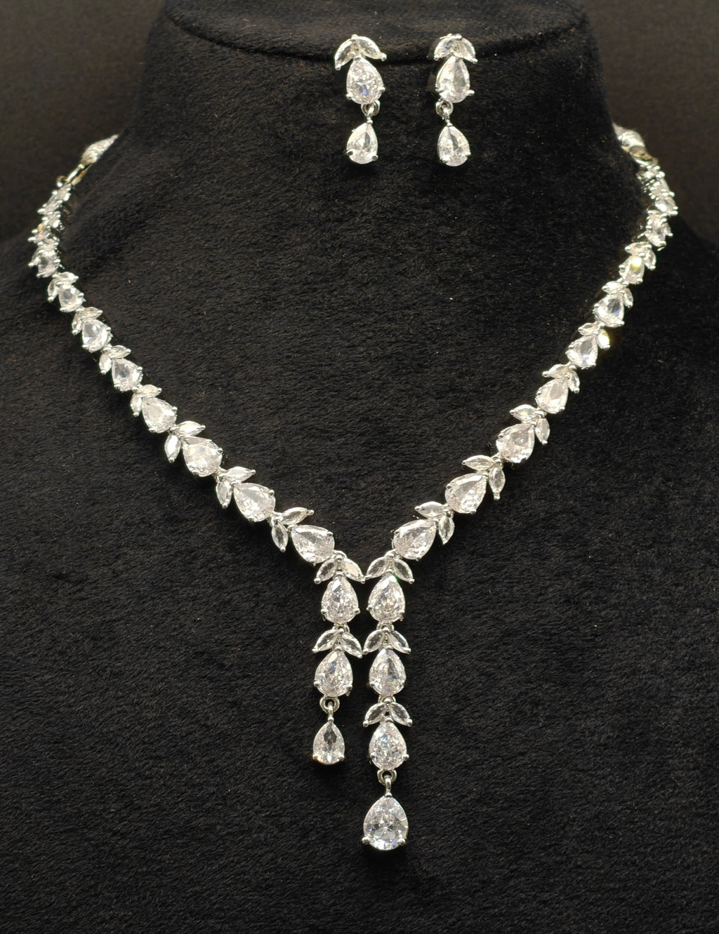 Silver necklace jewellery