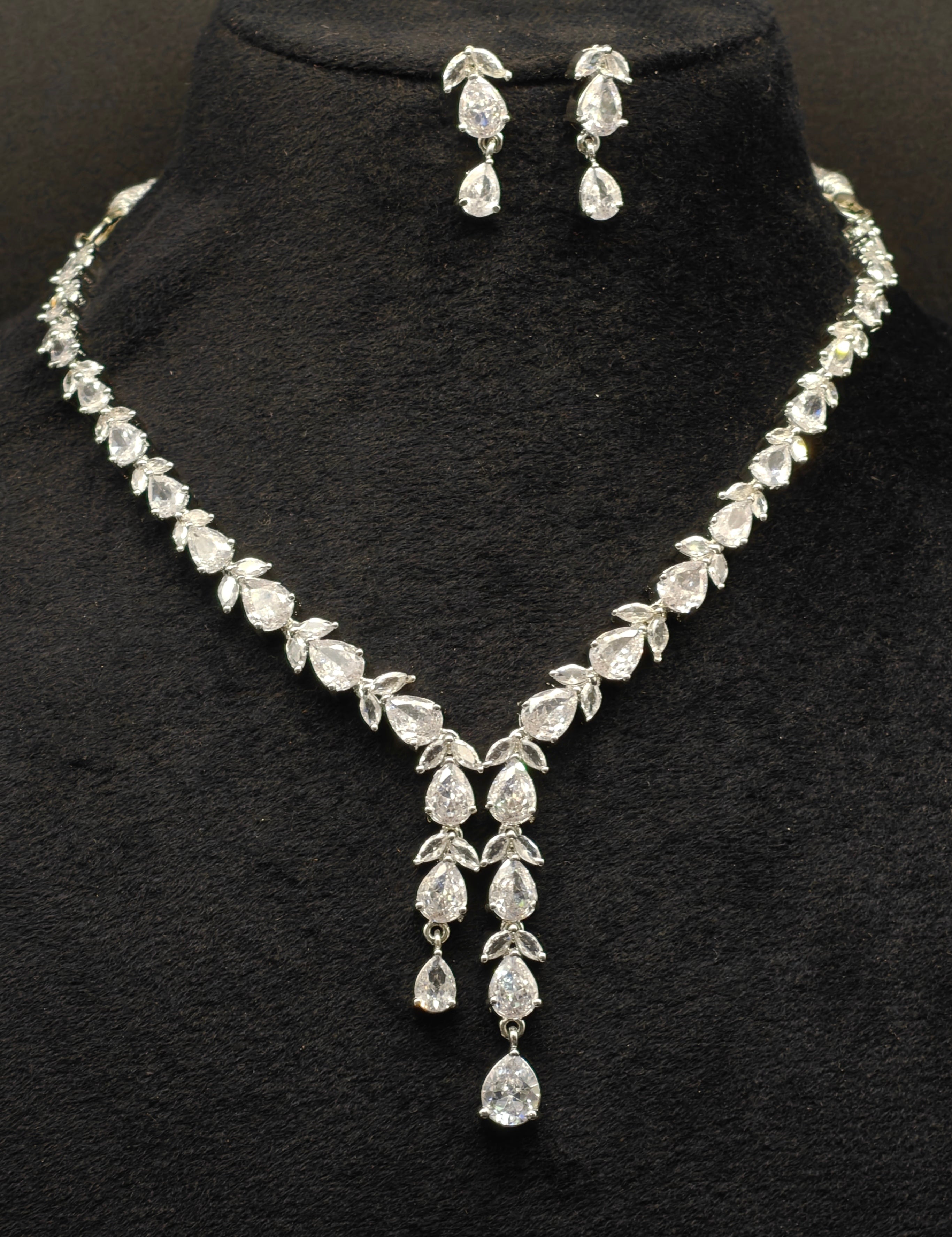 Silver necklace jewellery