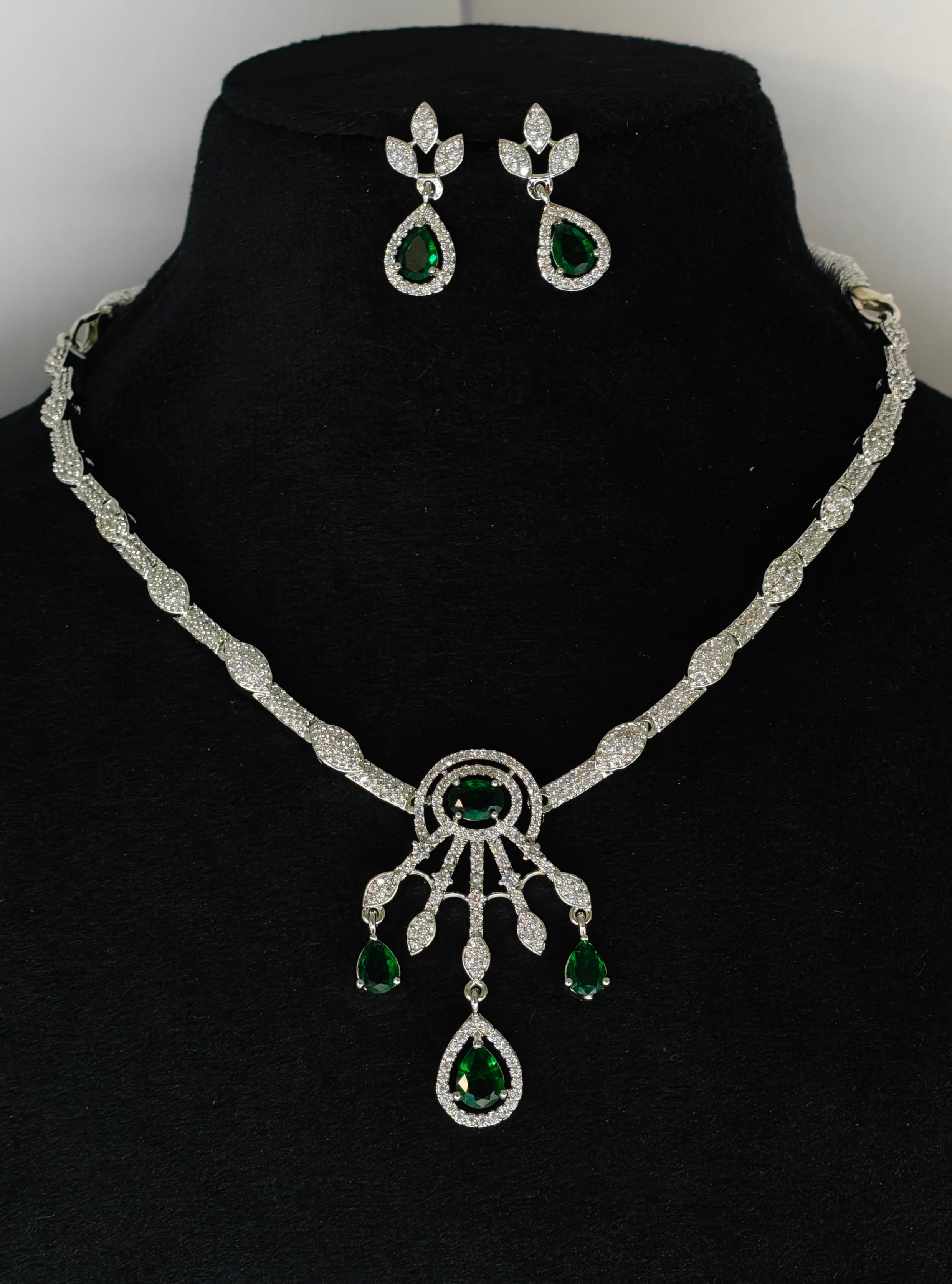 Short Necklace jewellery