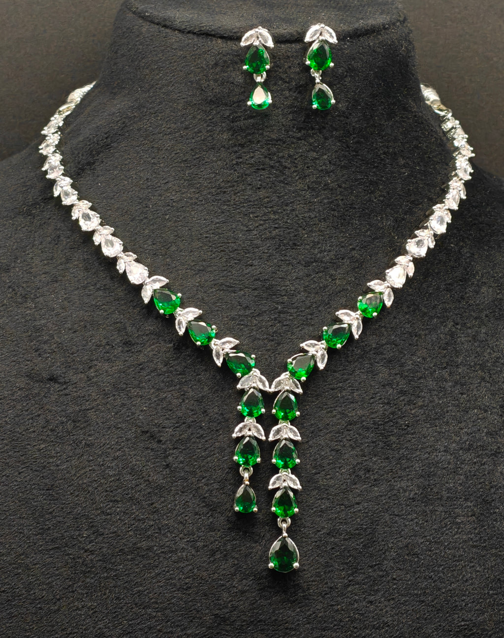 Silver necklace jewellery