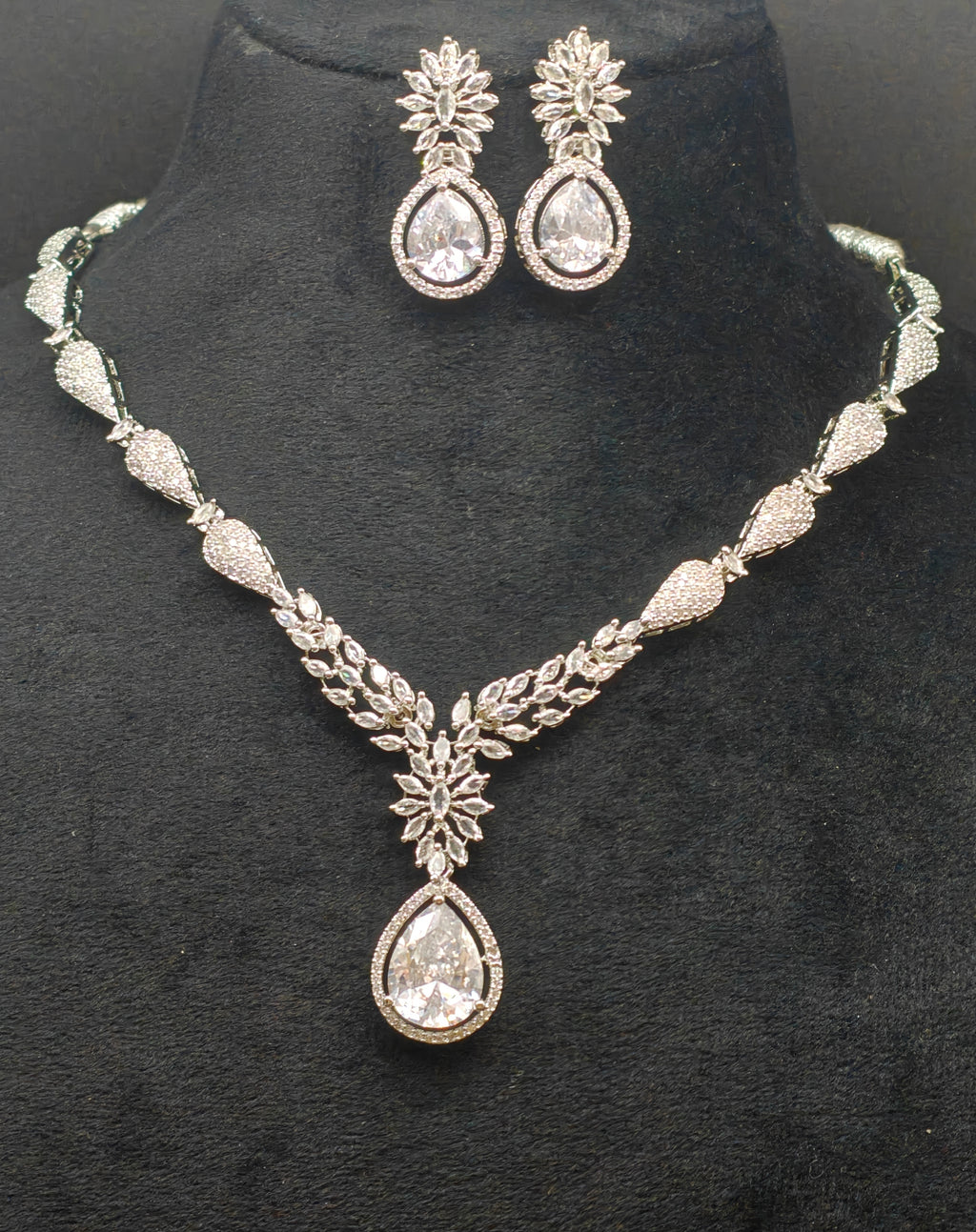 Silver necklace jewellery