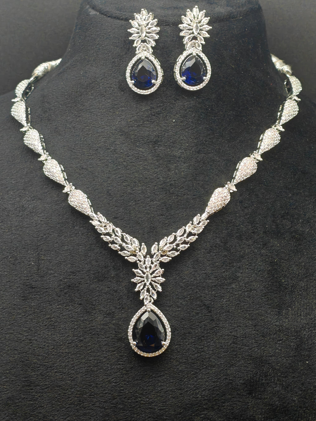 Silver necklace jewellery