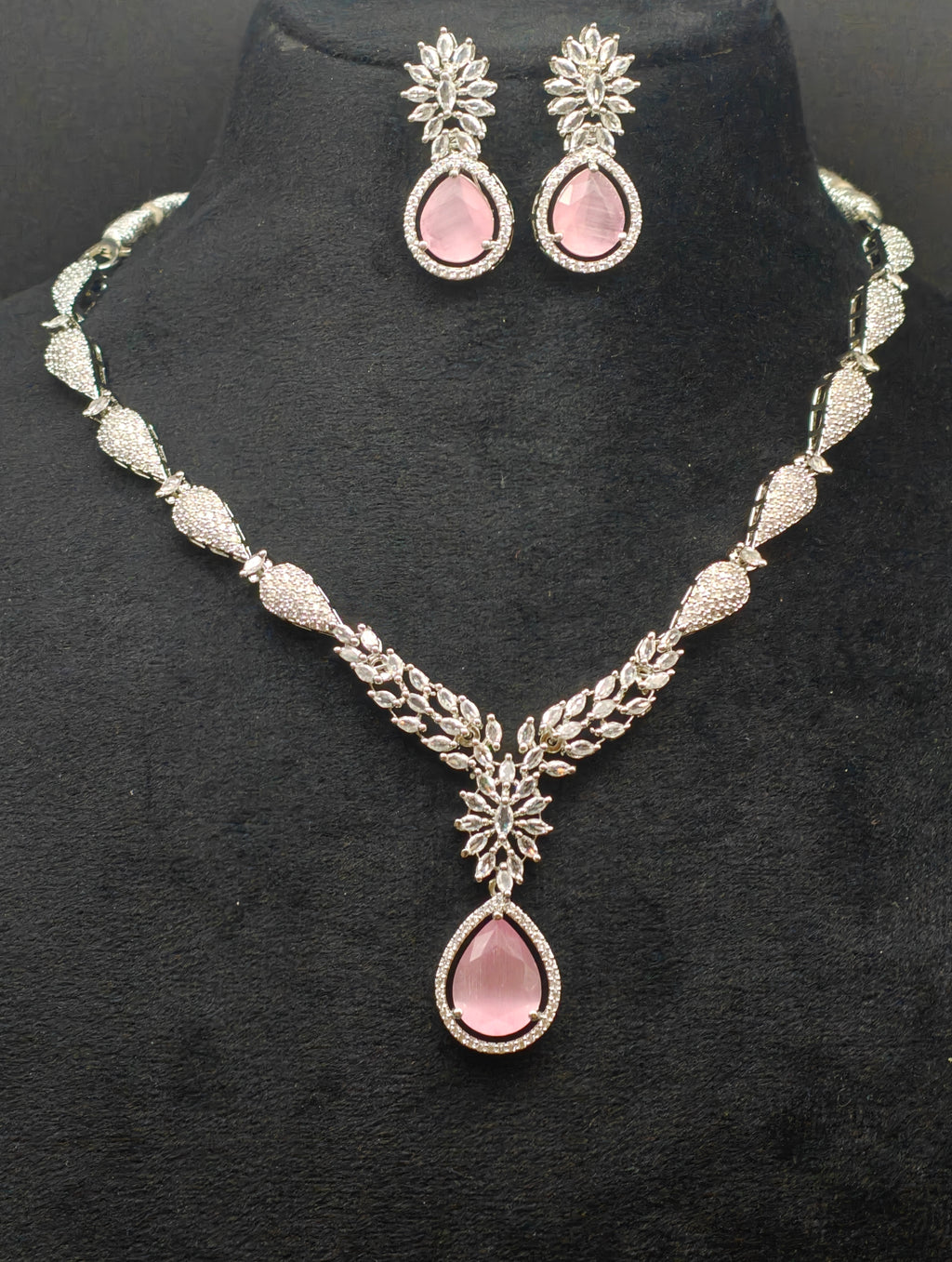 Silver necklace jewellery
