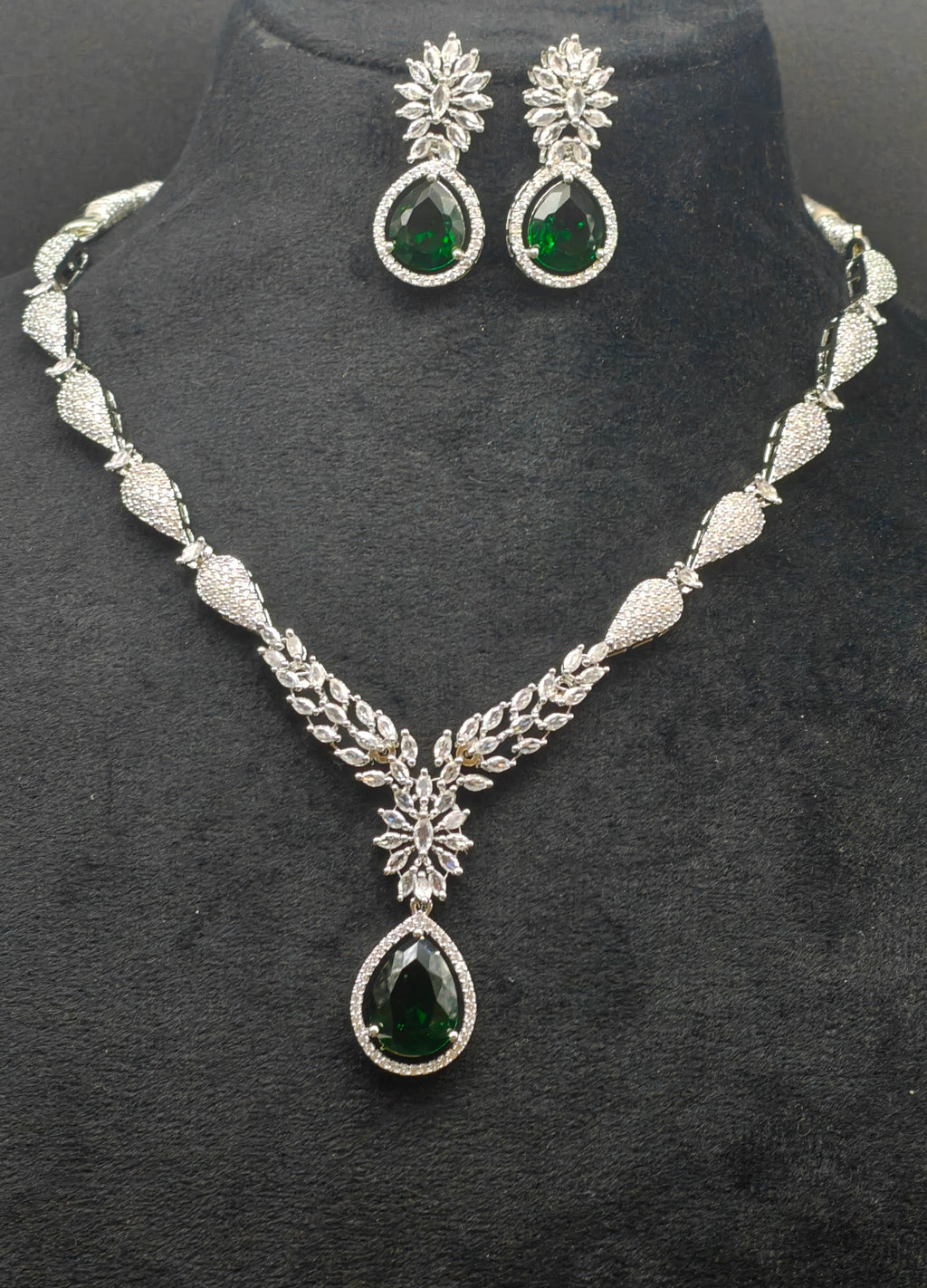 Silver necklace jewellery